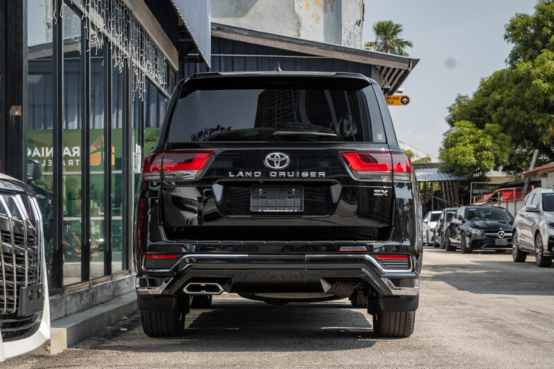 Toyota Land Cruiser ZX (2018)
